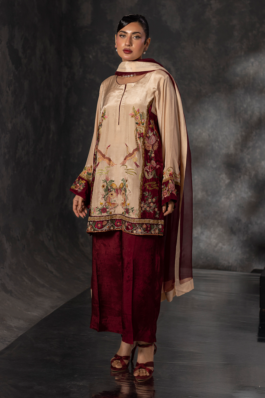 Crane Whisper (3 PC Stitched)