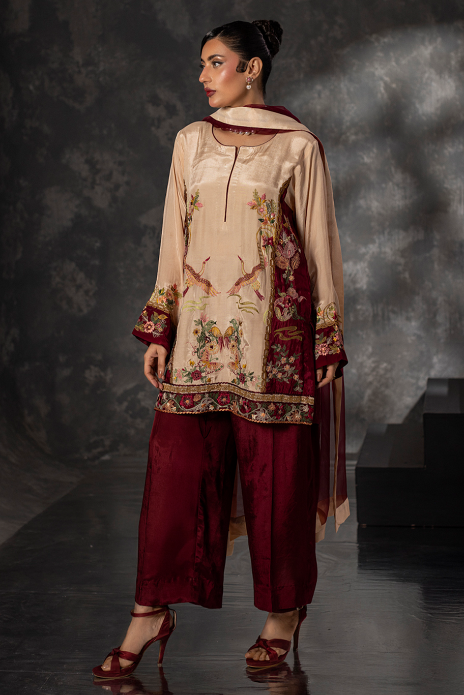 Crane Whisper (3 PC Stitched)